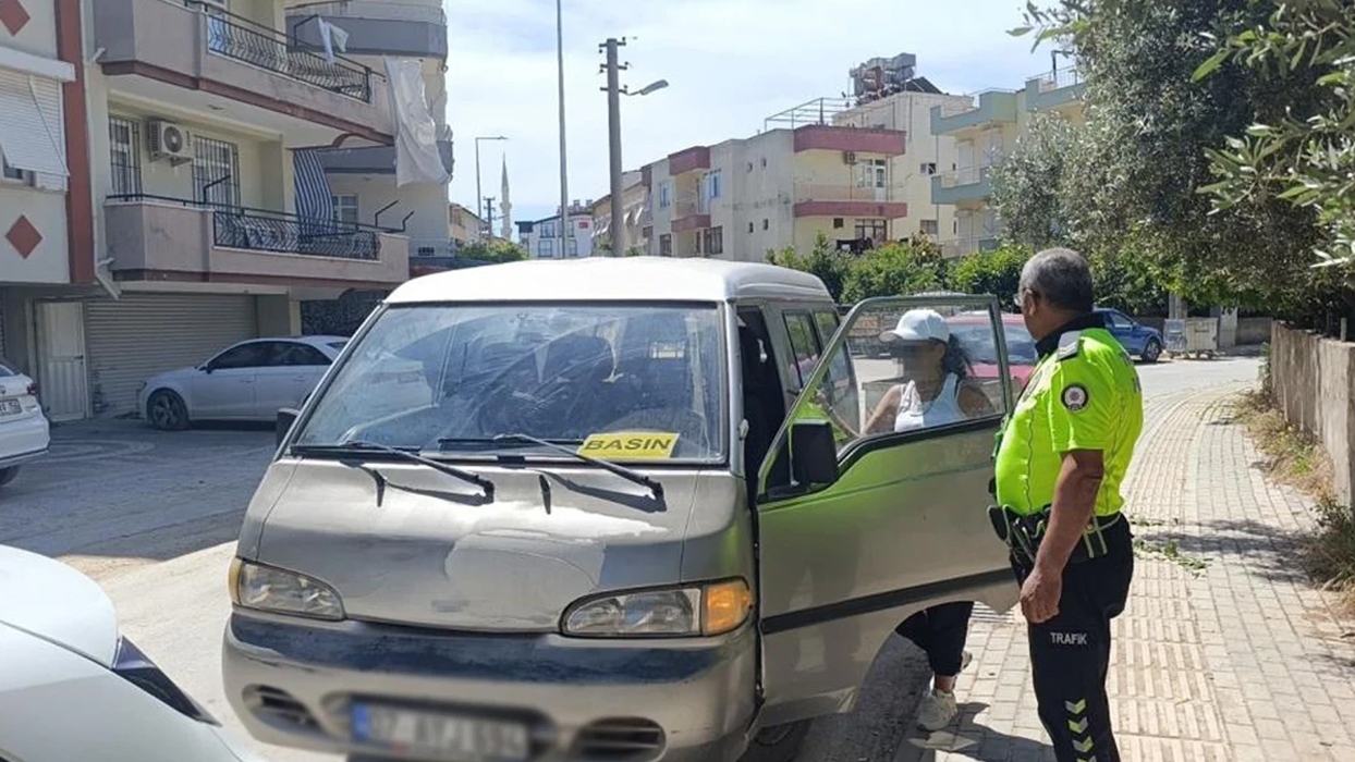 Araç camındaki 