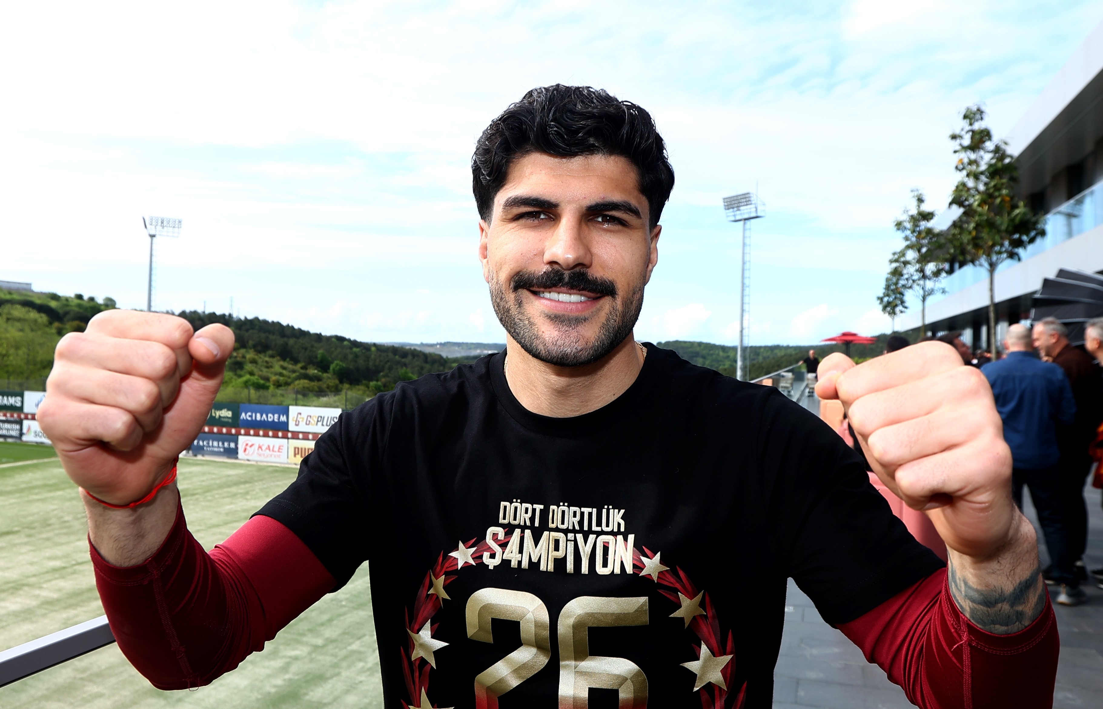 Eren Elmalı: Şampiyonlar Ligi'nde bu sene çeyrek final istiyoruz