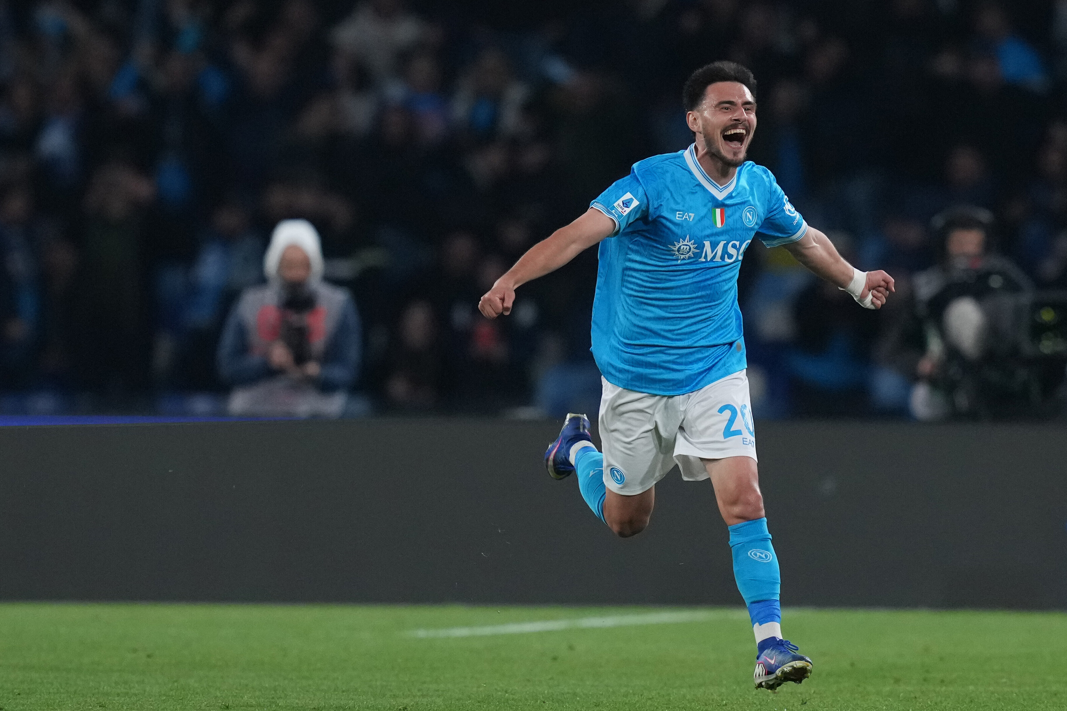 Napoli, Eljif Elmas hakkındaki kararını verdi