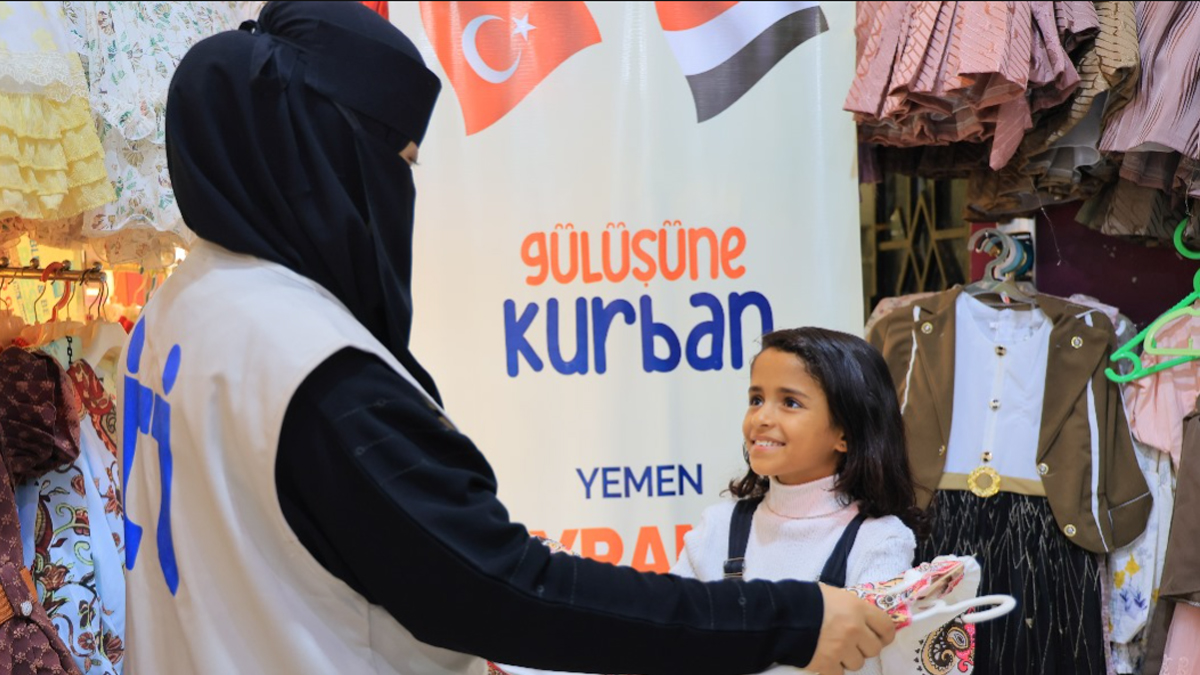 21 ülkede kurban kesilecek! Yetim Vakfı ‘gülüşüne kurban' diyerek kıtalar aşacak