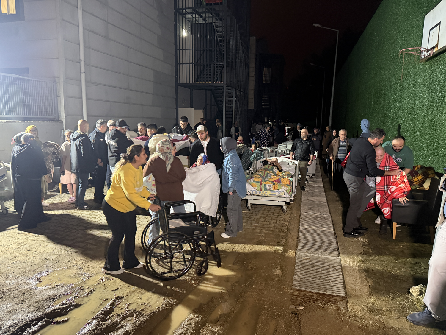 Düzce'de huzurevinde yangın paniği