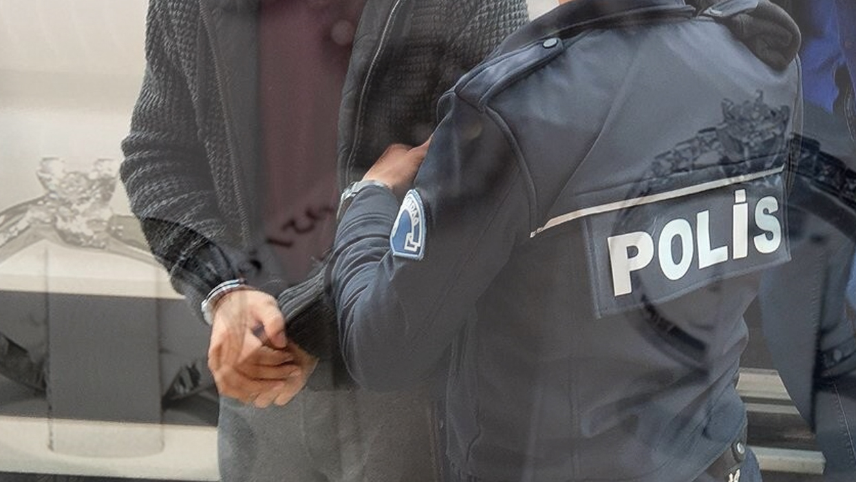 Kaçakçılık ağına dev darbe: 2.5 milyar liralık pırlantaya el konuldu