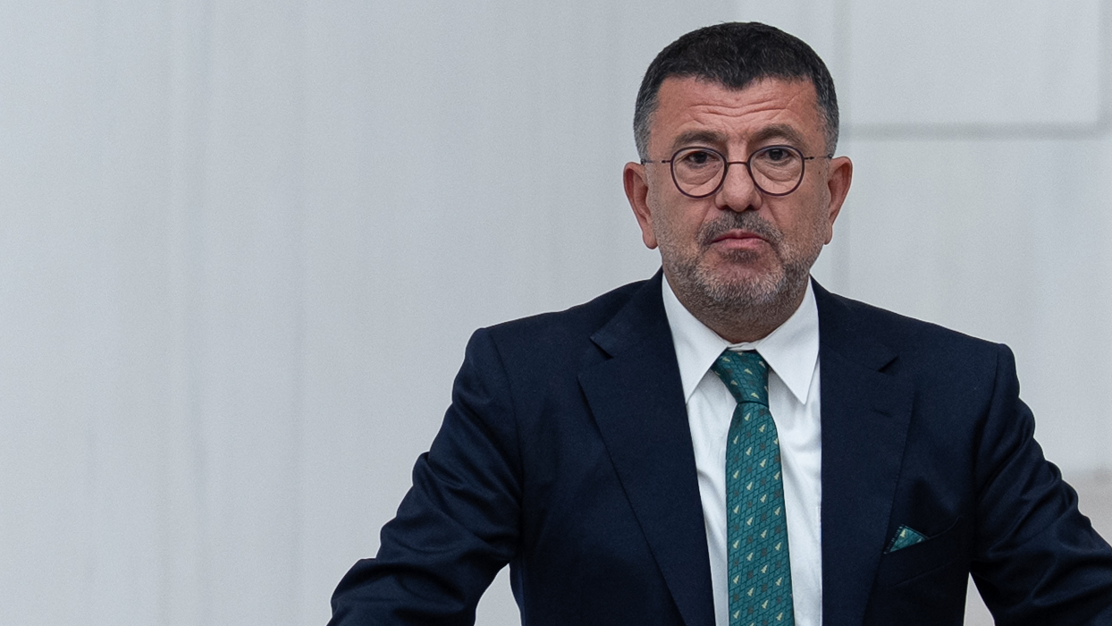 CHP'li Veli Ağbaba'nın makam şoförü Gaffar Çiçek gözaltına alındı