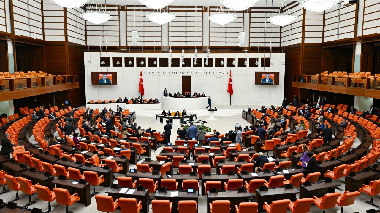 Emniyet'te yeni atama düzenlemesi! TBMM'de mali etkisi analiz edildi
