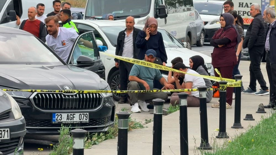 Bağcılar'da şüpheli ölüm! Otomobilin bagajından ceset çıktı