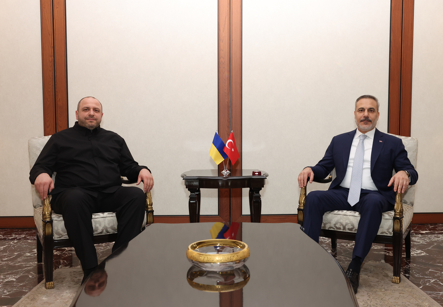 Bakan Fidan ile Ukrayna'nın kilit ismi Umerov Ankara'da bir araya geldi