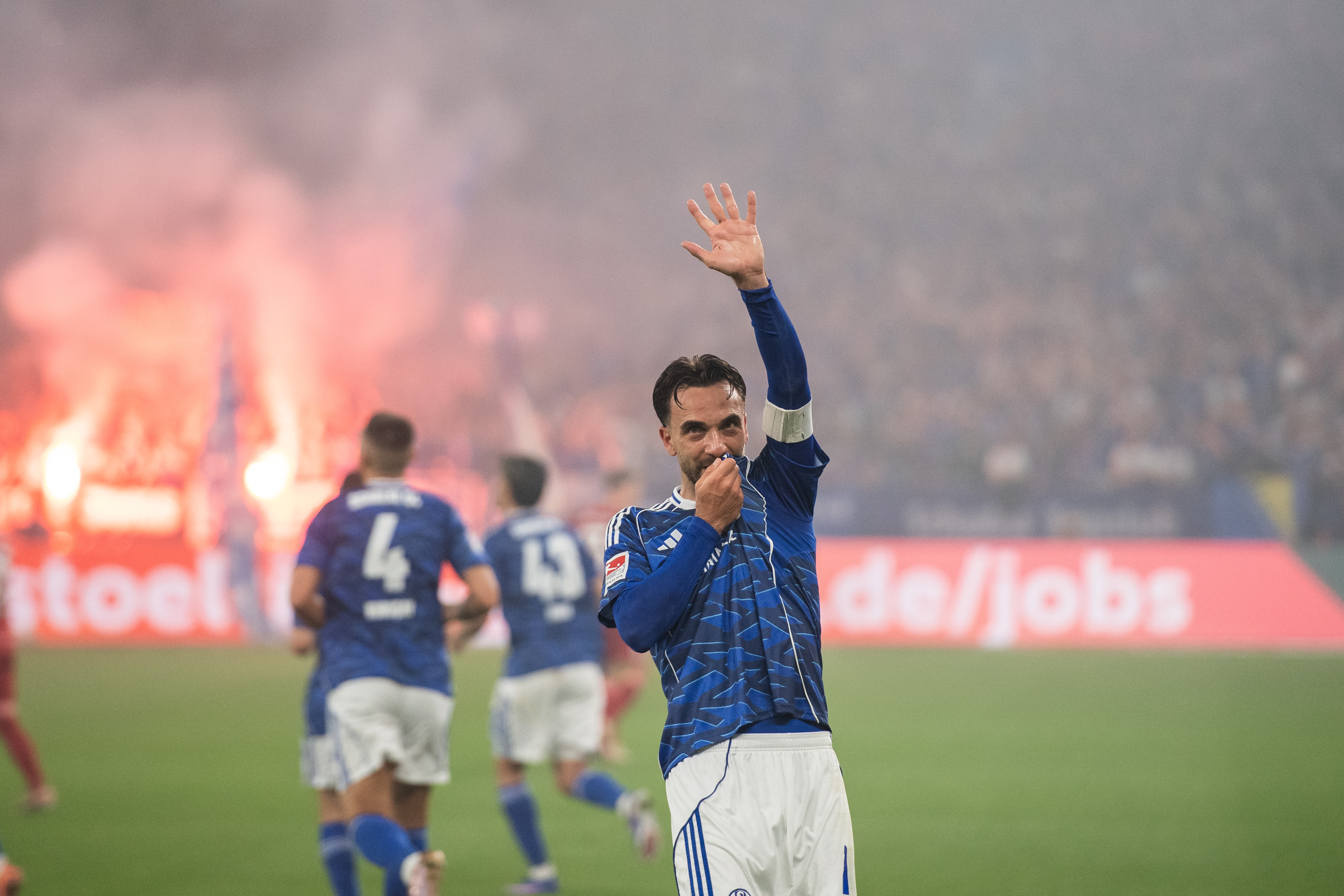 Kenan Karaman: Hayalim kariyerimi Schalke'de sonlandırmak