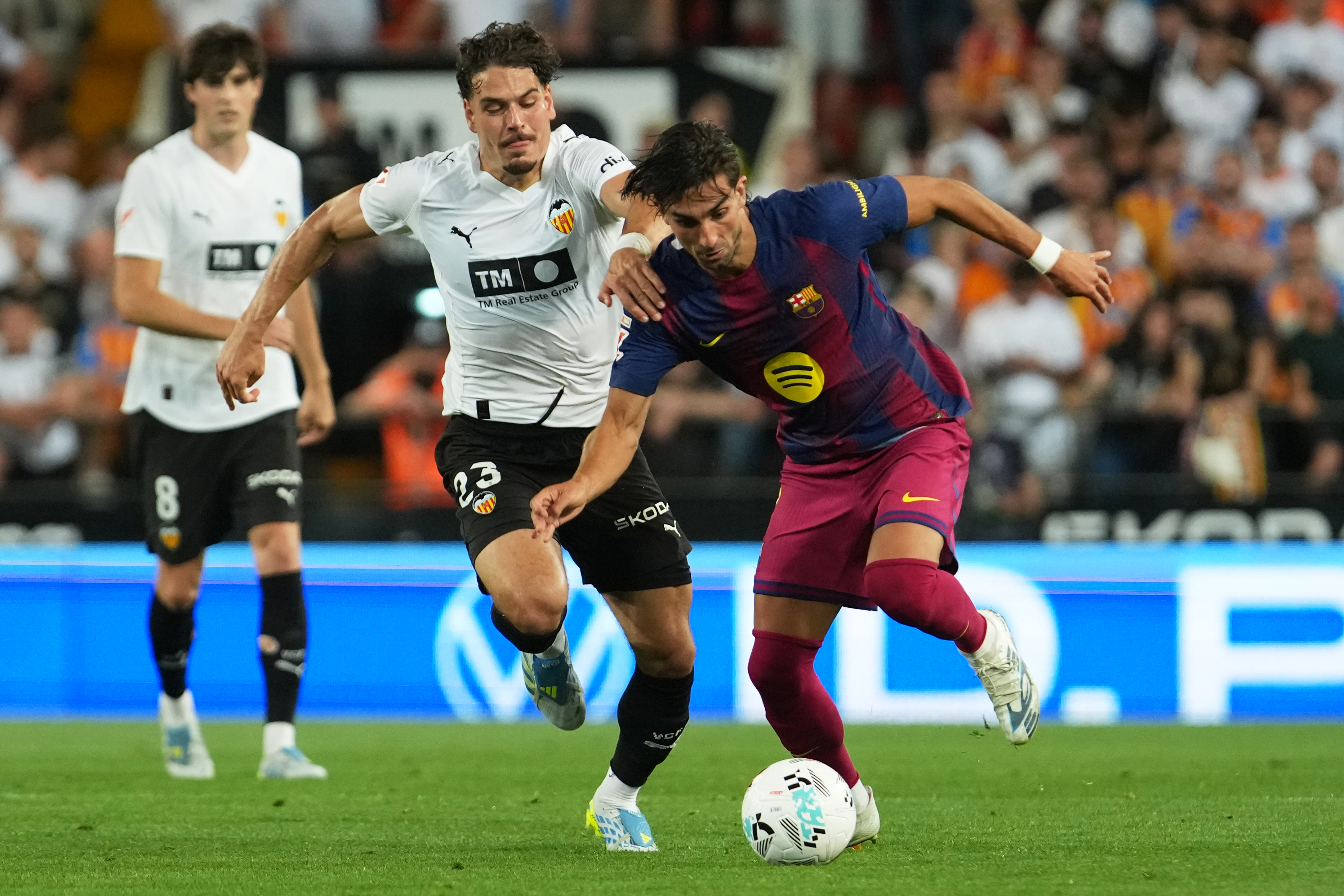 Valencia'dan şampiyona çelme! Barcelona, sezonu mağlubiyetle kapattı...