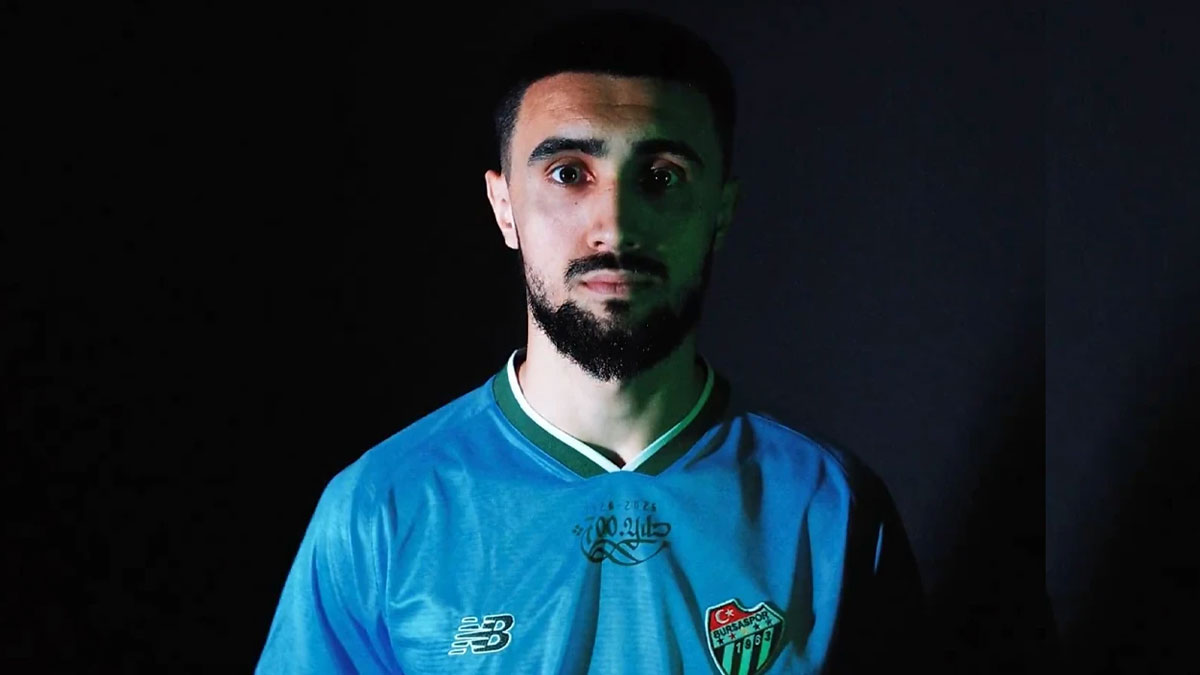 Bursaspor, Toral Bayramov'u renklerine bağladı