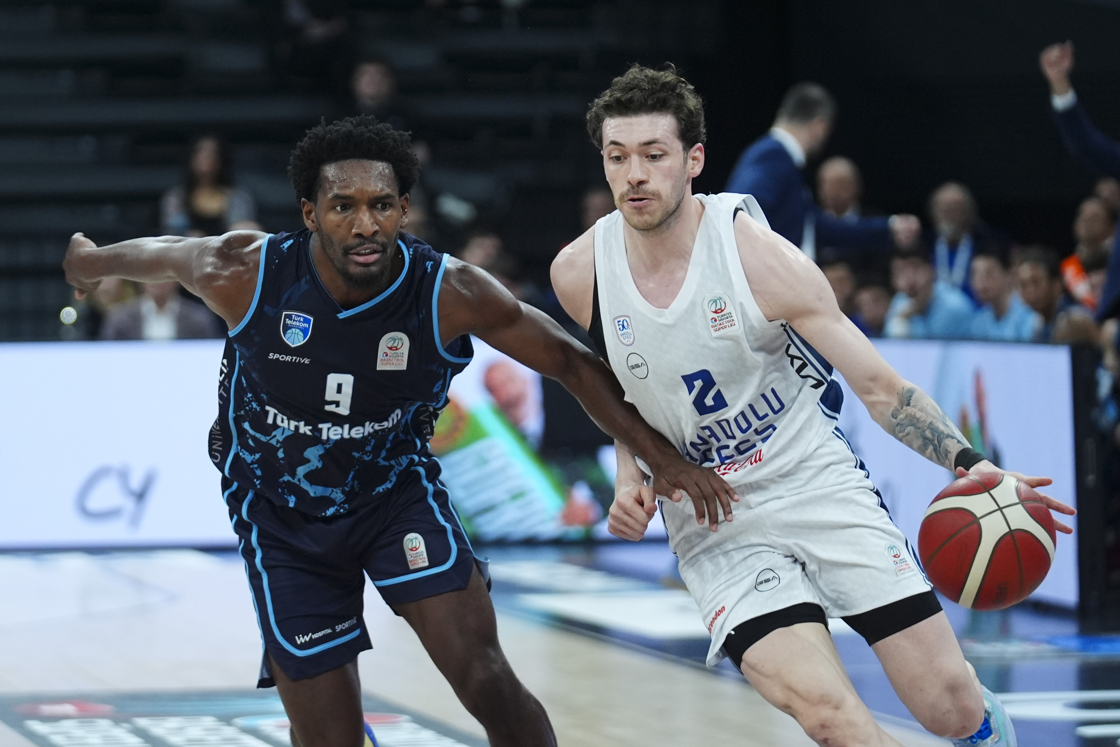 Türk Telekom yarın Anadolu Efes deplasmanında