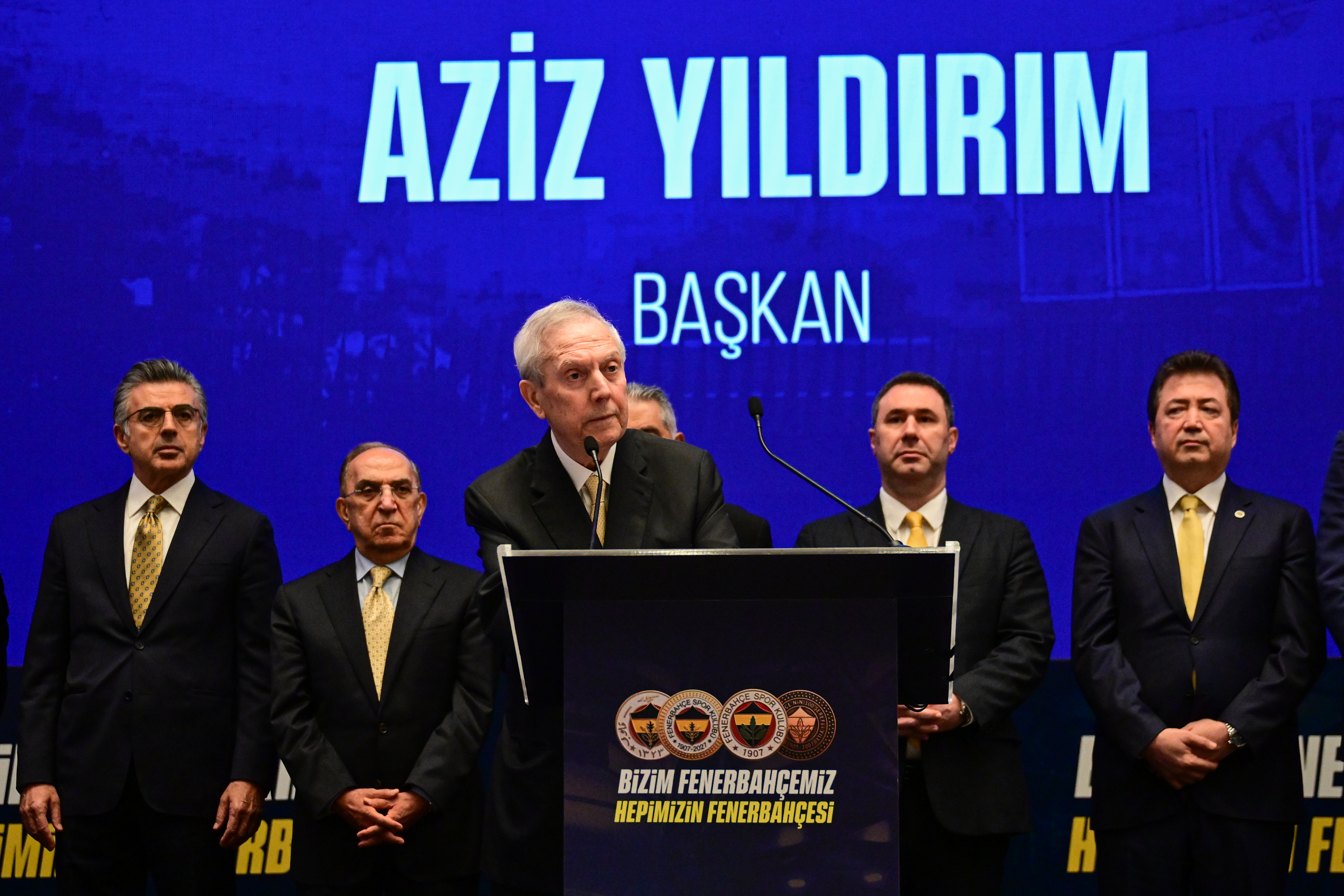 Aziz Yıldırım, santrfor transferi için tarih verdi!