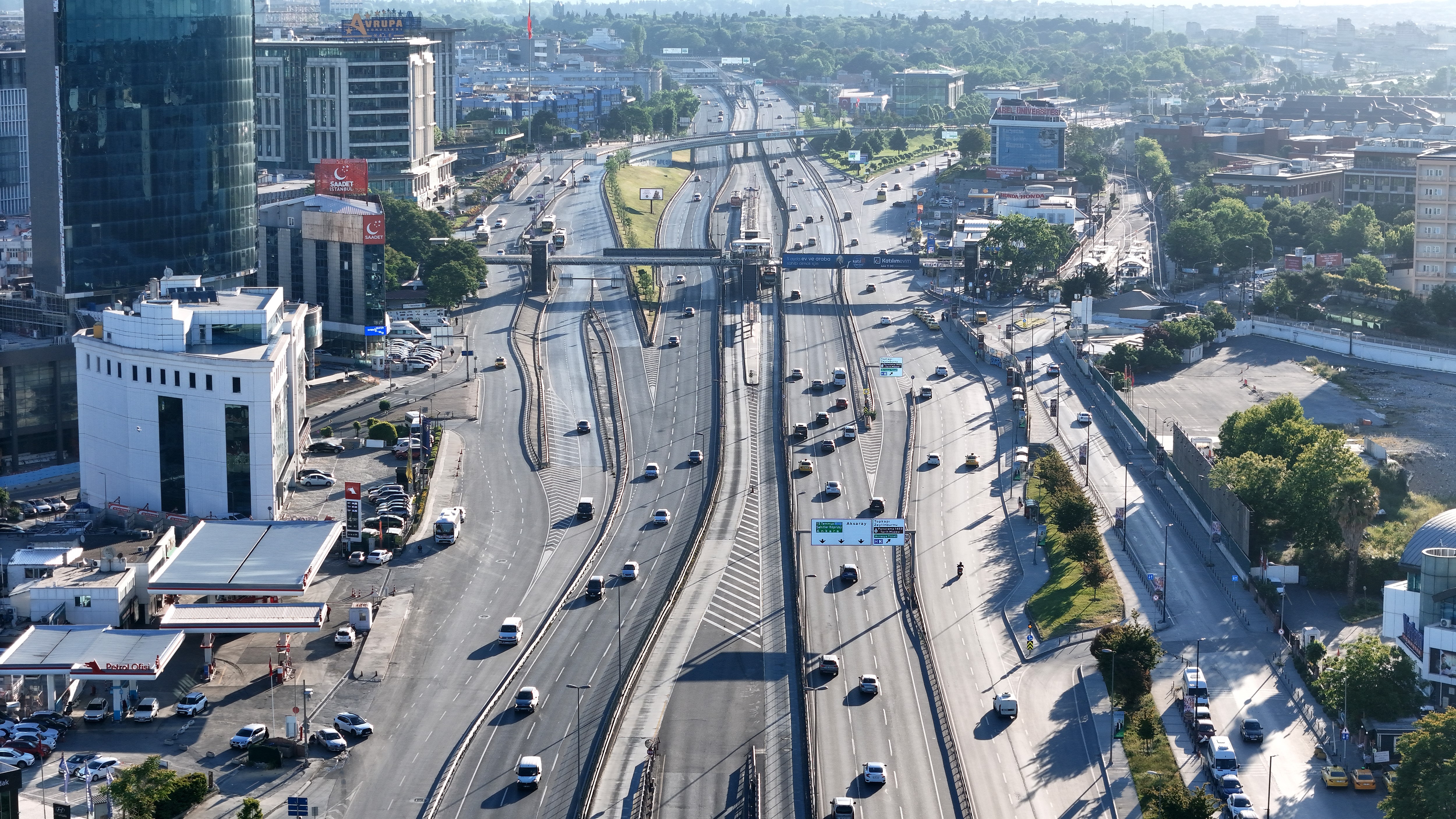 İstanbul'da bayram sakinliği: Yollar boş kaldı