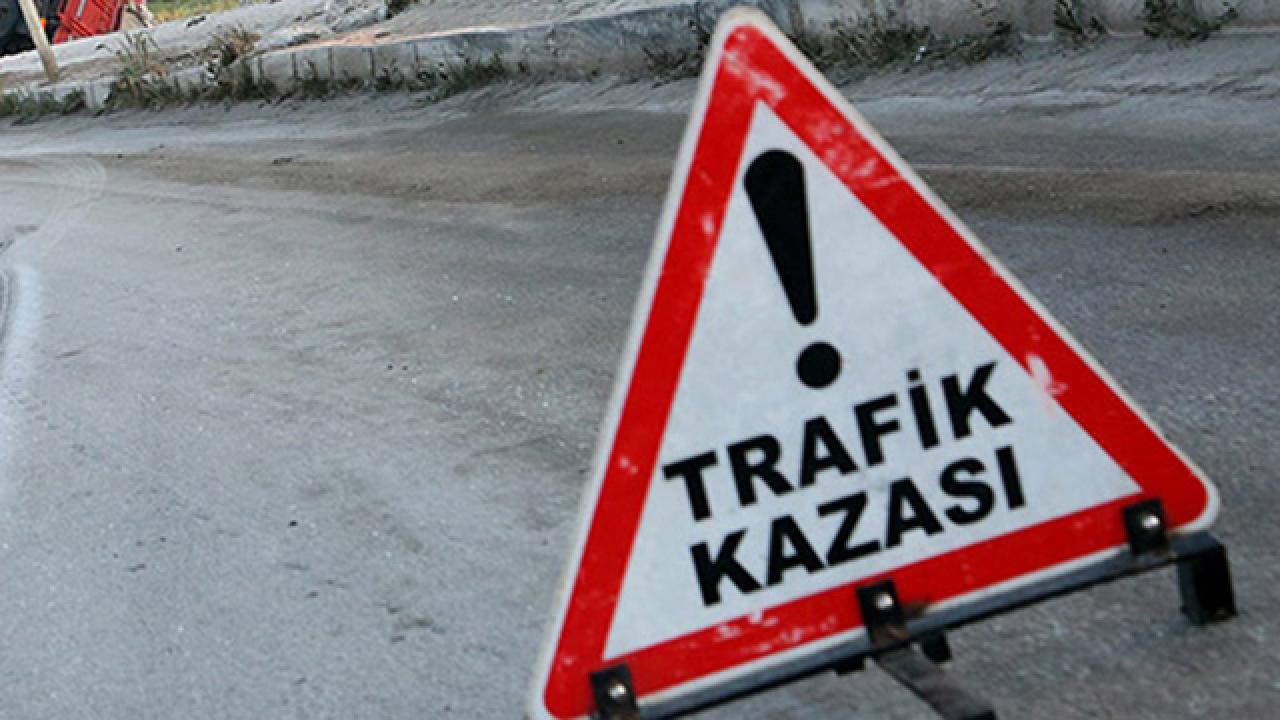 Dükkana çarptı, takla atarak durdu: 4 kişi yaralandı