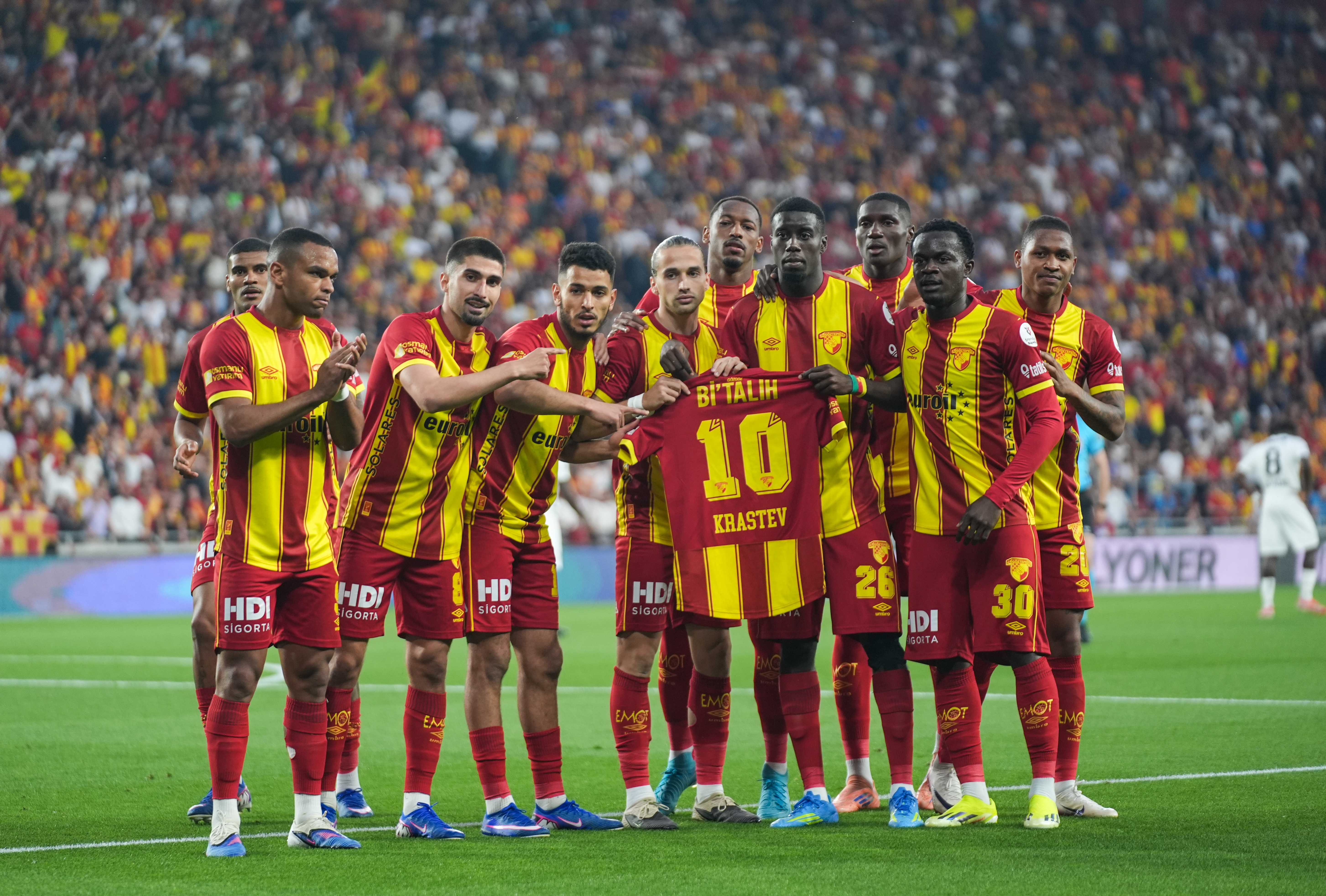 Göztepe'de iki ayrılık birden