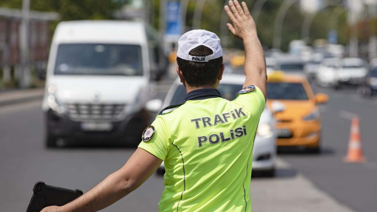 İstanbul Valiliği duyurdu: Beyoğlu ve Şişli'de çok sayıda yol trafiğe kapatıldı