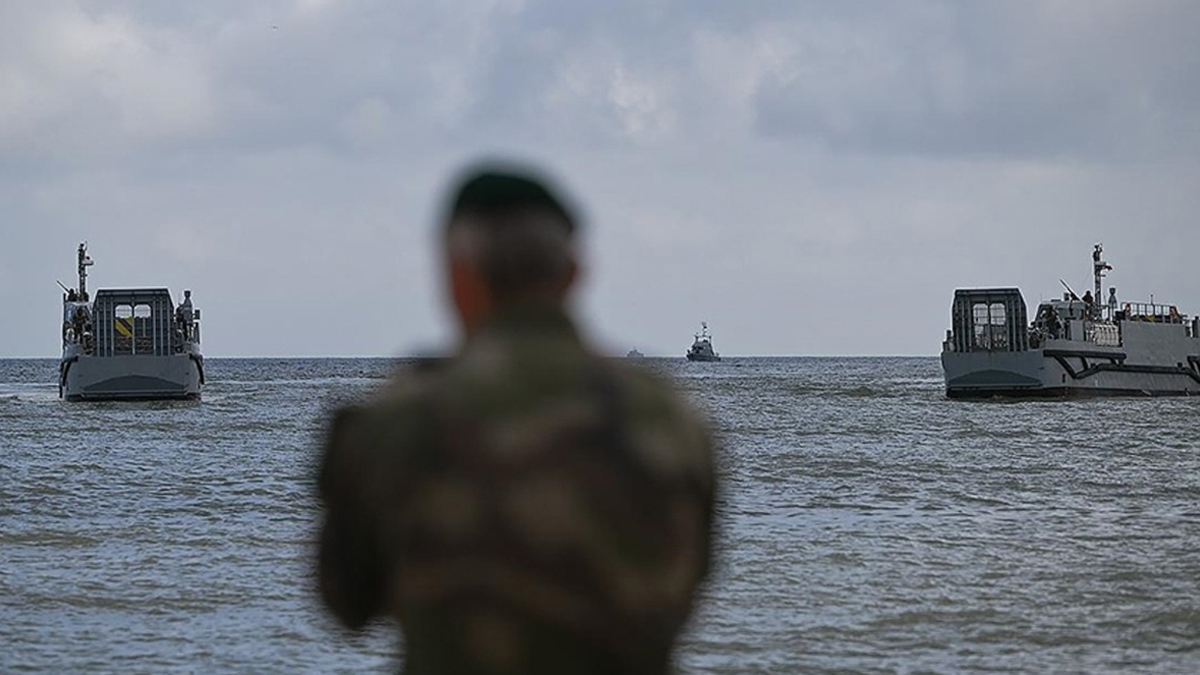 Fransa, Rus petrolünü taşıyan tankeri hedef aldı! Kremlin: Müdahalesi korsanlık sınırında