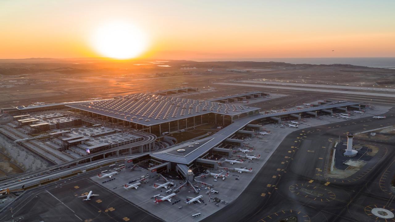 İstanbul Havalimanı rekor kırdı! Bir günde bin 730 uçuş gerçekleştirdi