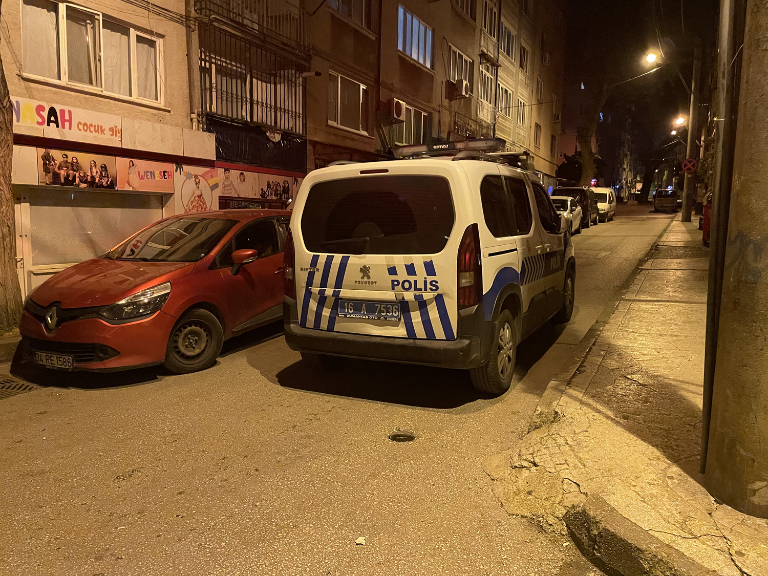 Bursa'da oğlu tarafından bıçaklanarak ağır yaralanan kadın hastaneye kaldırıldı