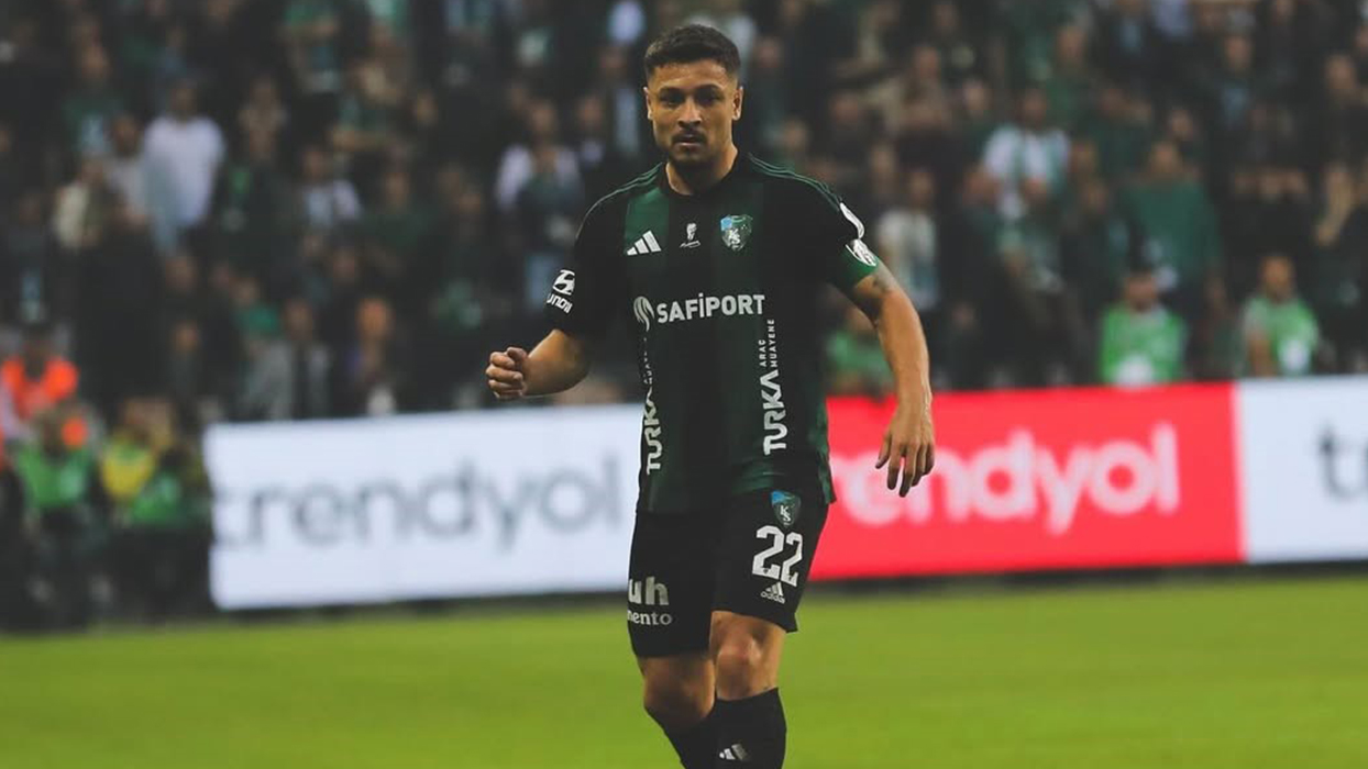 Kocaelispor'da kaptan Ahmet Oğuz ile yollar ayrıldı