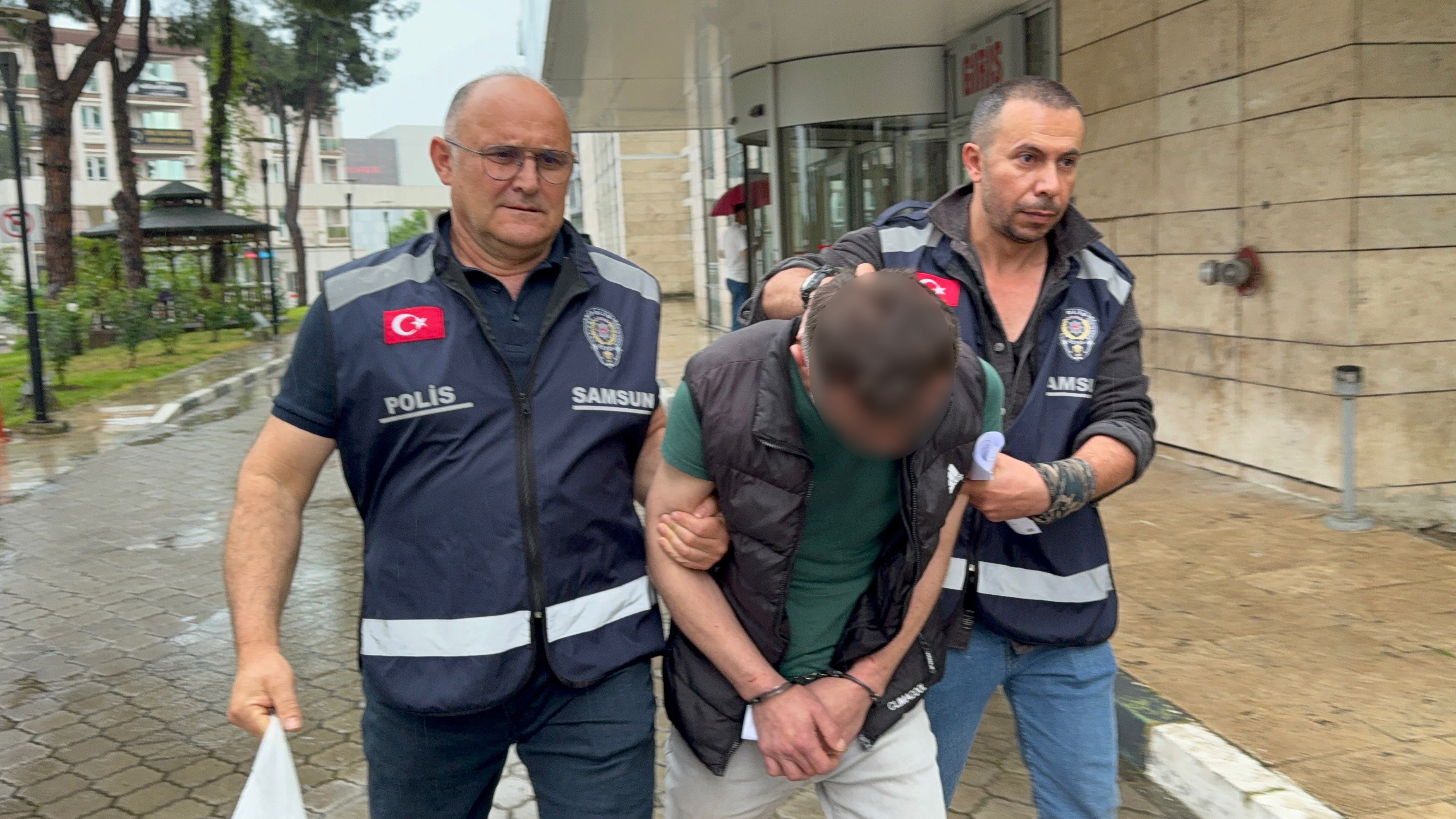 Mezarlıkta dehşet anları: Cani koca cezaevine gönderildi