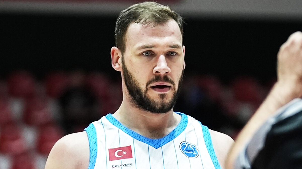 Aliağa Petkimspor'dan Sajus'a yeni sözleşme