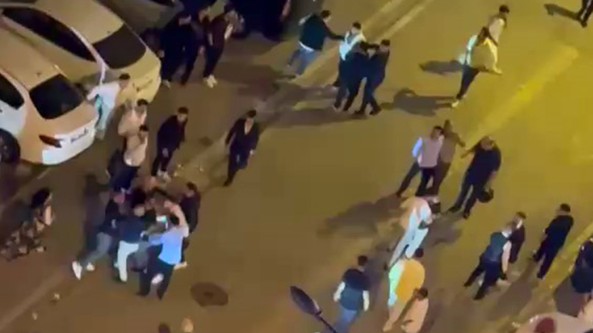 Düğün ringe döndü: İki grup birbirine girdi