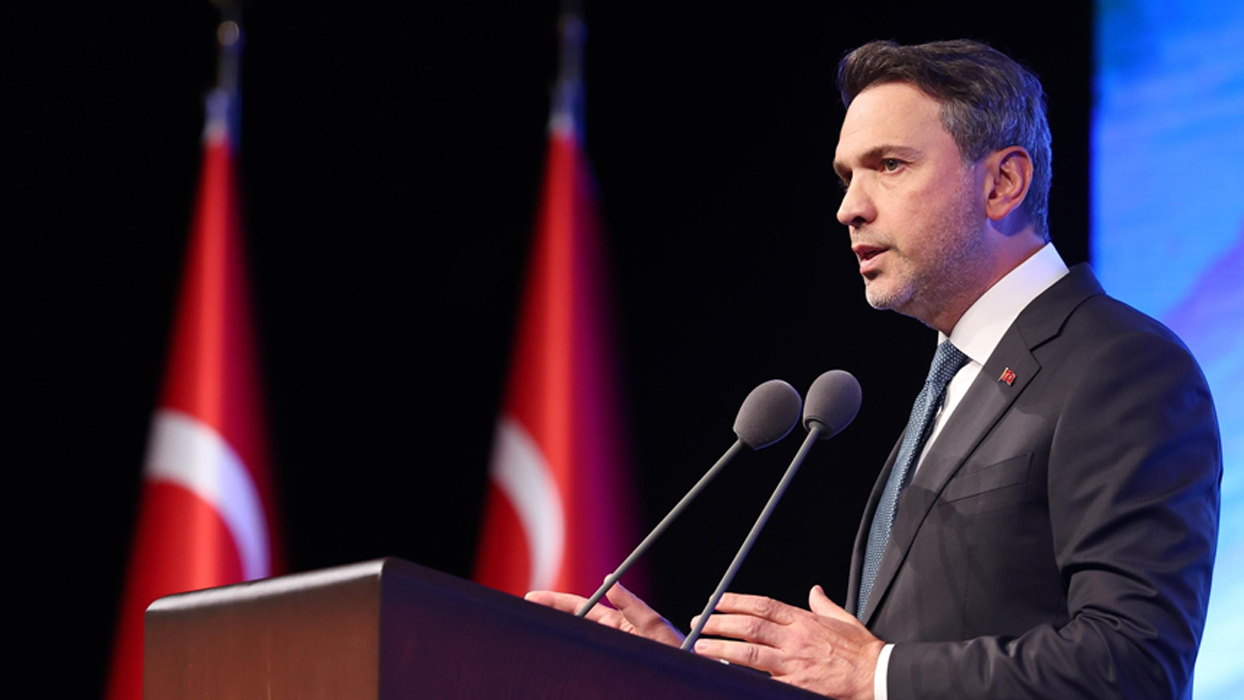 Enerjide yeni dönemin şifresi! Bakan Bayraktar'dan uluslarar