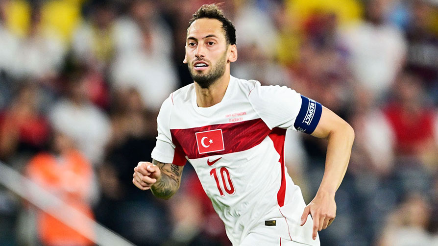 Fenerbahçe iddiası soruldu! İşte Hakan Çalhanoğlu'nun cevabı