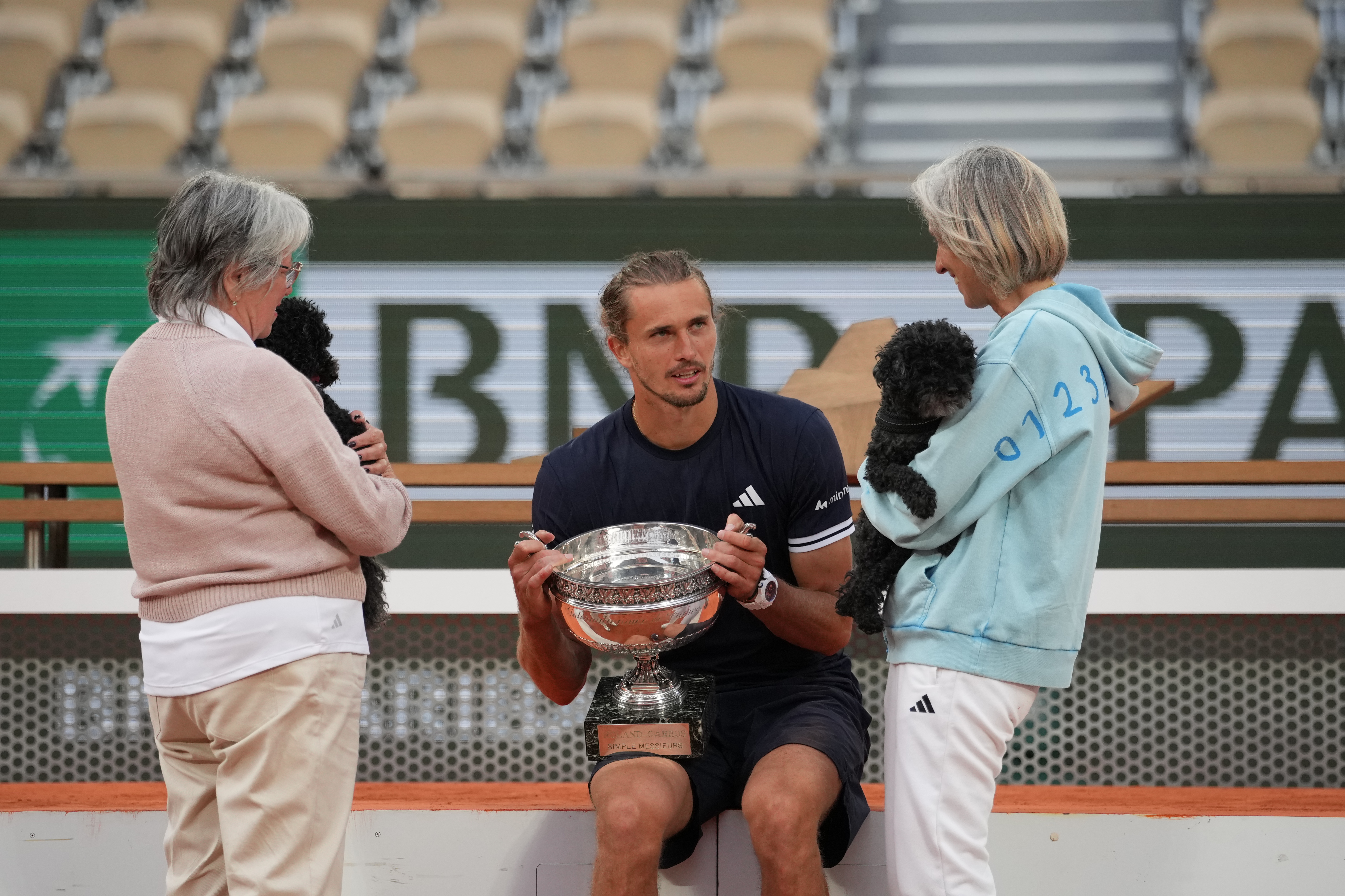 Fransa Açık'ta kupayı Zverev kaldırdı!