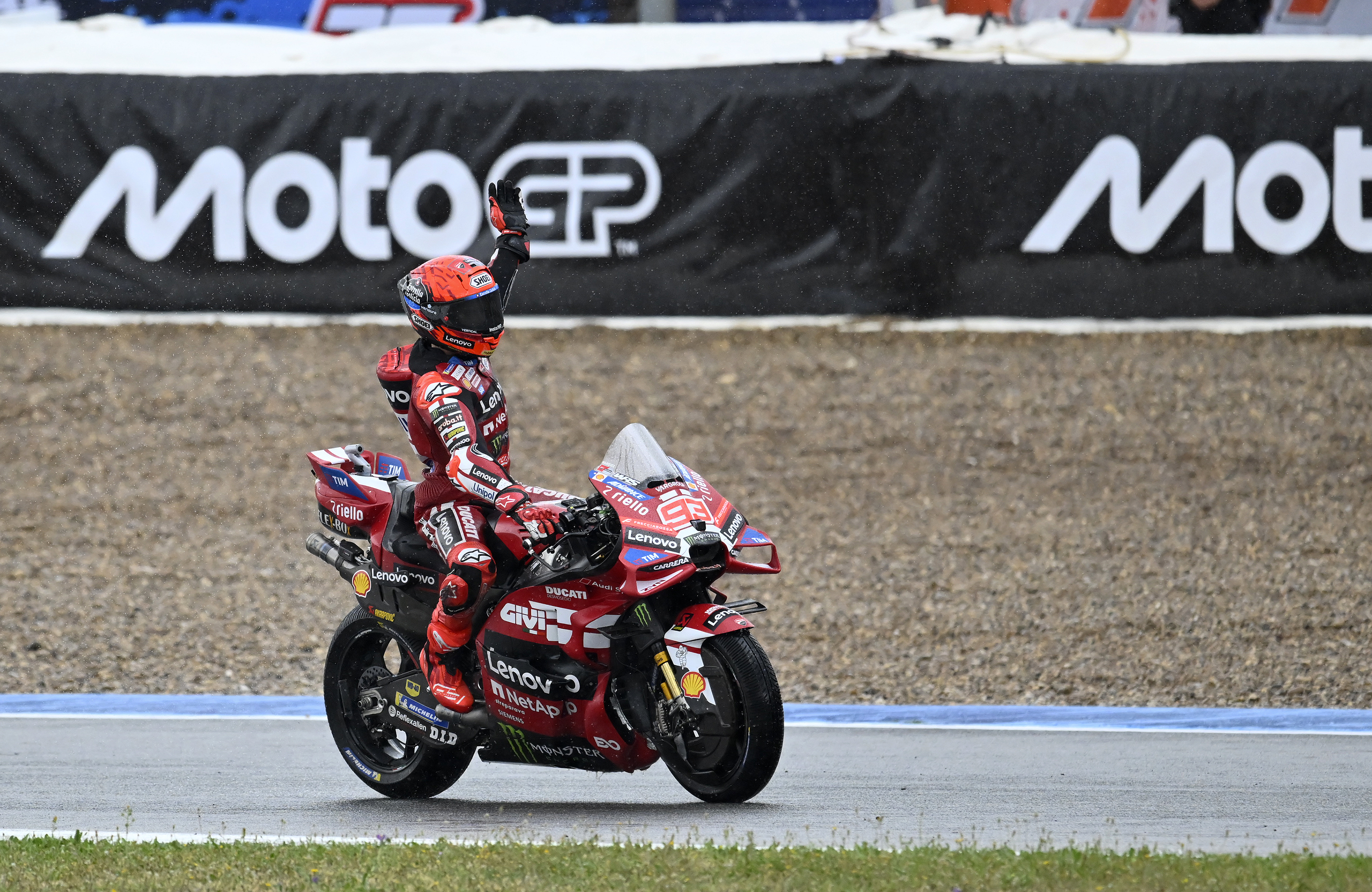 MotoGP'nin Macaristan'daki 8. etabını Marc Marquez kazandı