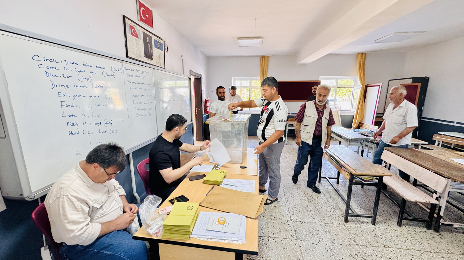 Narin Güran'ın köyü sandık başına gitti