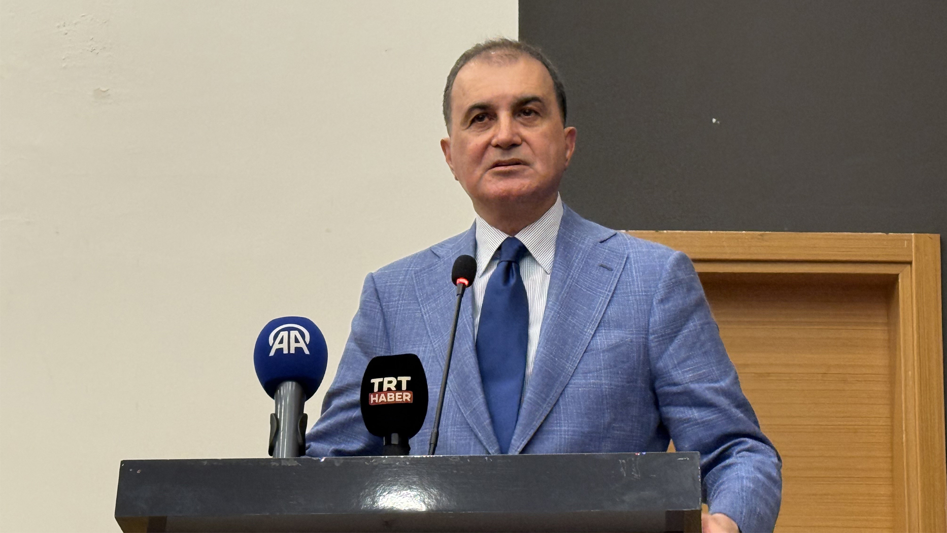 Otokoç servisi kurşunlanmıştı... AK Parti Sözcüsü Çelik'ten 