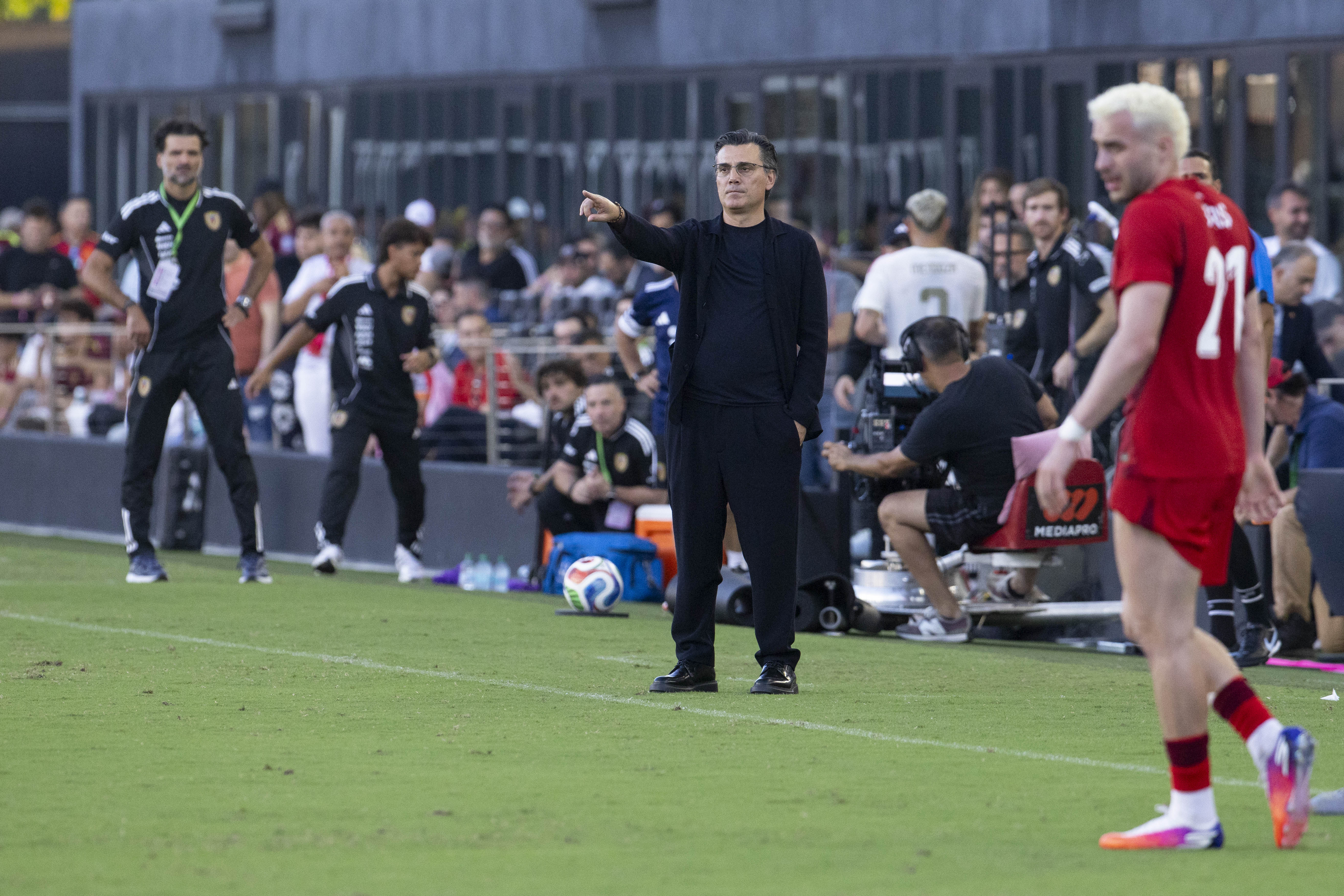 Vincenzo Montella: Bütün eksiklerimizi zamanla gidereceğiz