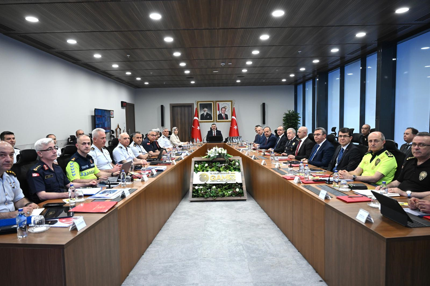 İçişleri Bakanlığı teyakkuza geçti... NATO Zirvesi