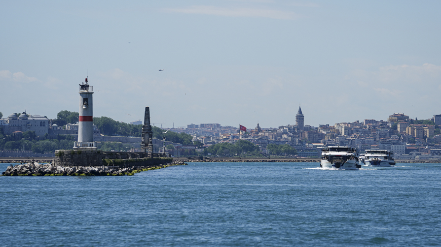 İstanbul Boğazı'nda hareketli saatler! Ceset ihbarı ekipleri