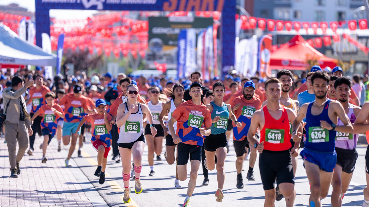 Malatya'da tarihi gün! Başkan Er: Arslantepe Yarı Maratonu g