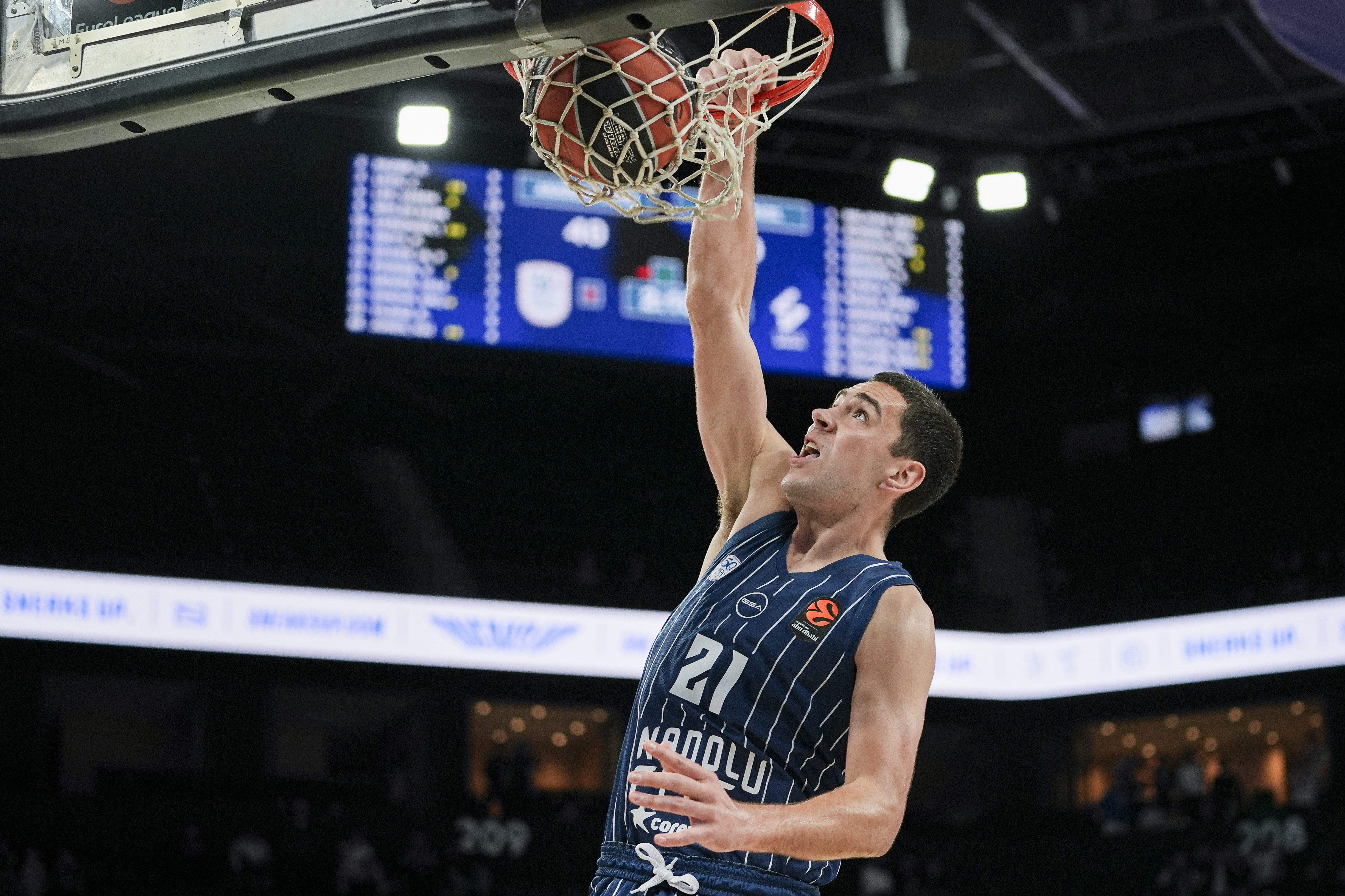 Anadolu Efes'te bir ayrılık daha!