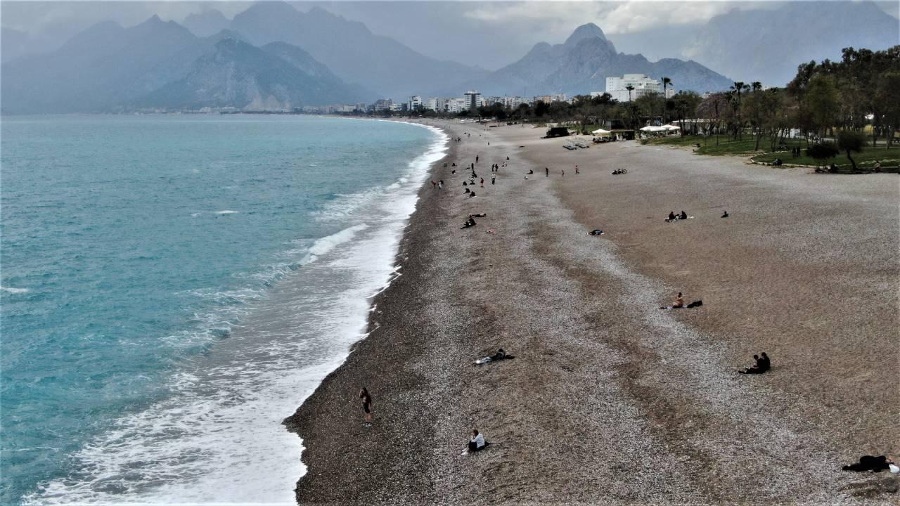 Arkadaşlarıyla gittiği plajdan dönmedi! Otel çalış