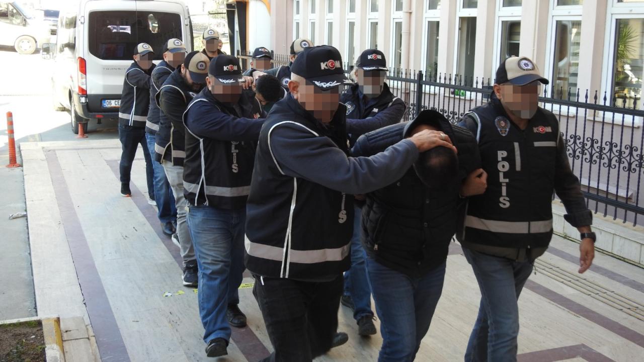 Göçmen kaçakçılarına darbe! Onlarca şüpheli cezaev