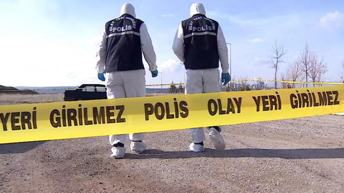 İstanbul'un göbeğinde sır ölüm: Aracının içinde cansız beden