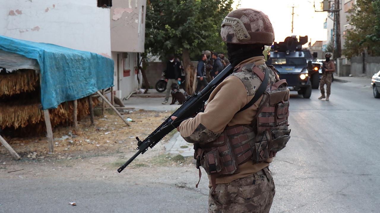 Kırşehir'de terör örgütü DEAŞ operasyonu: 3 şüphel