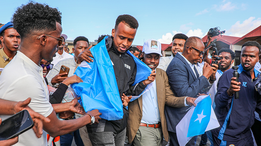 ABD'ye girişi reddedilmişti! Afrika'nın en iyi hakemine coşk