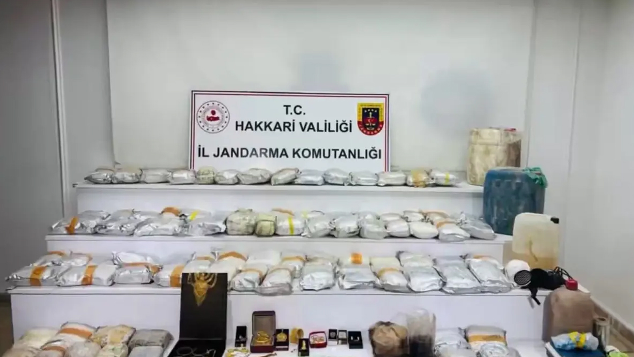 Uyuşturucu tacirlerine havadan darbe! JİHA destekli operasyo