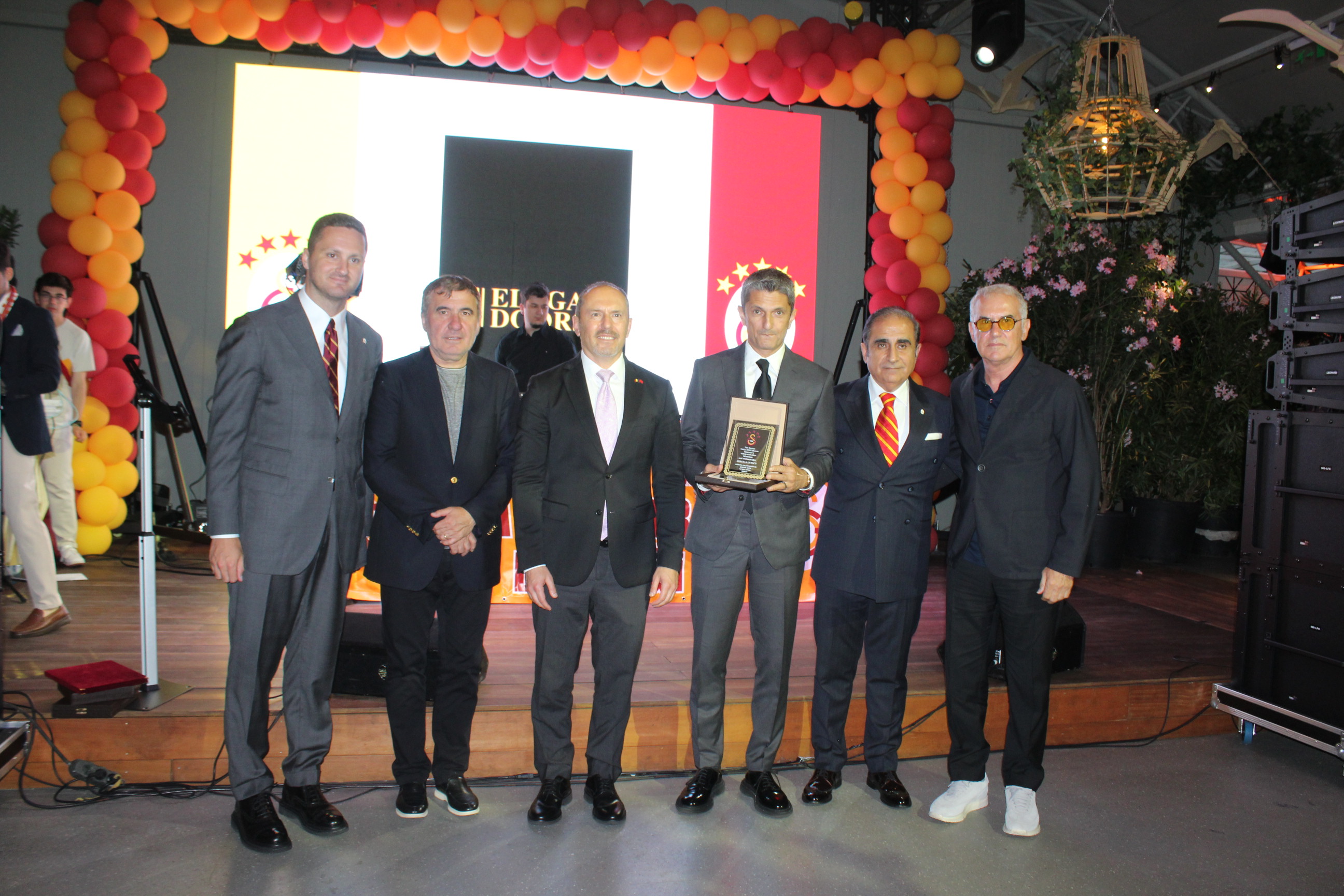 Galatasaray'ın 26. şampiyonluğu Romanya'da kutland