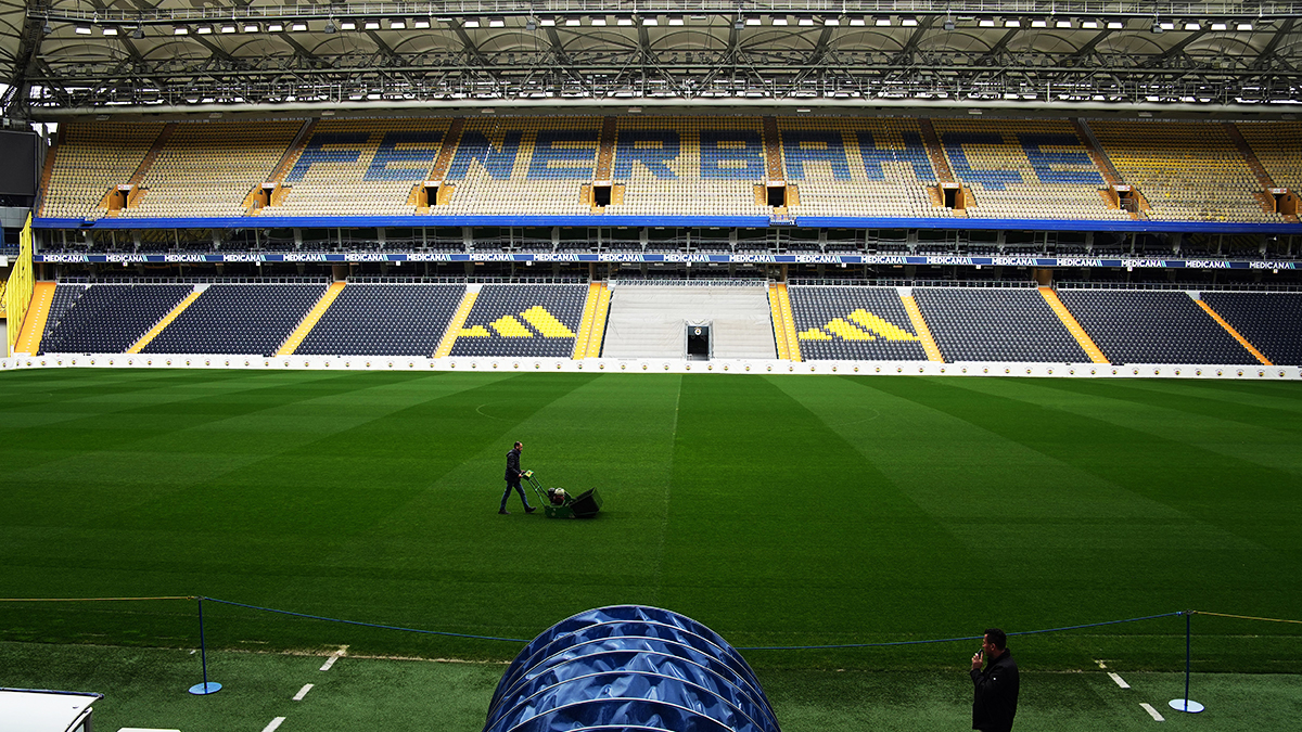 Fenerbahçe'den tribünlere düzenleme: Çalışmalar ba