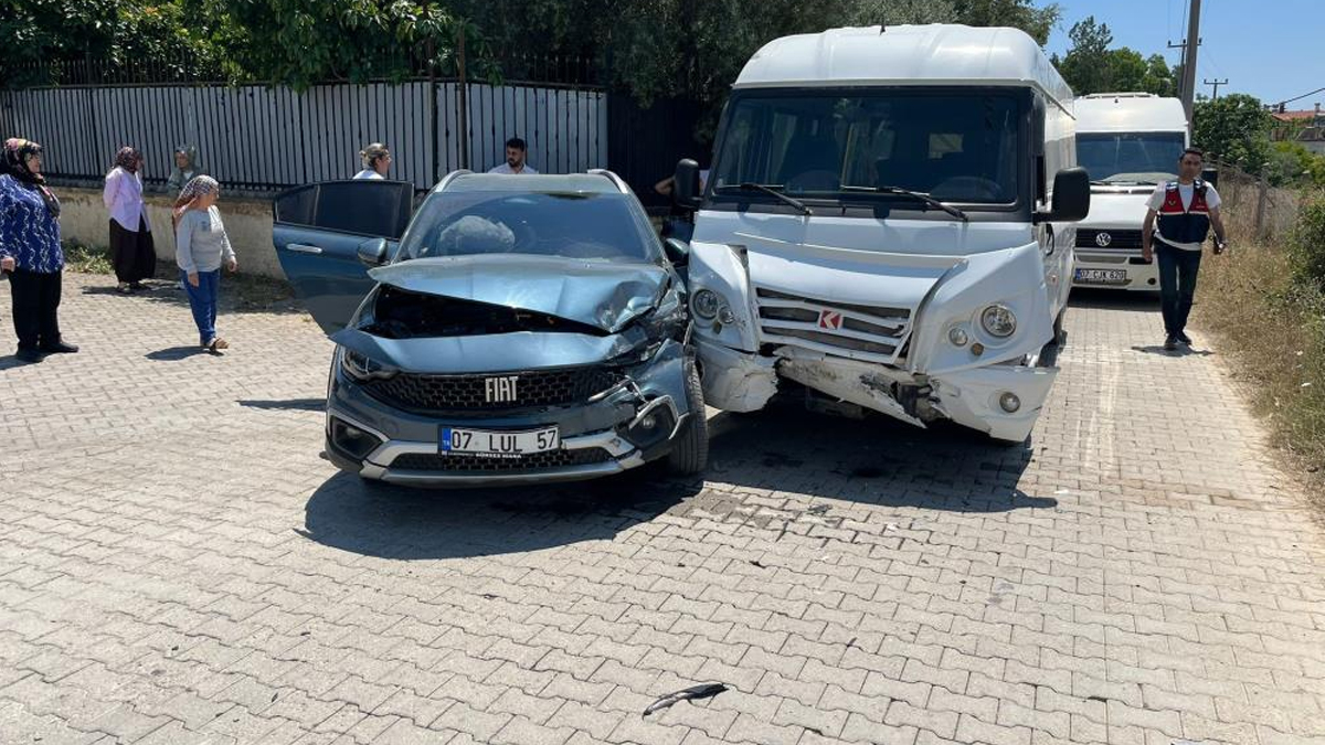 Okul yolunda kabus: 7'si anaokulu öğrencisi 9 kişi yaralandı