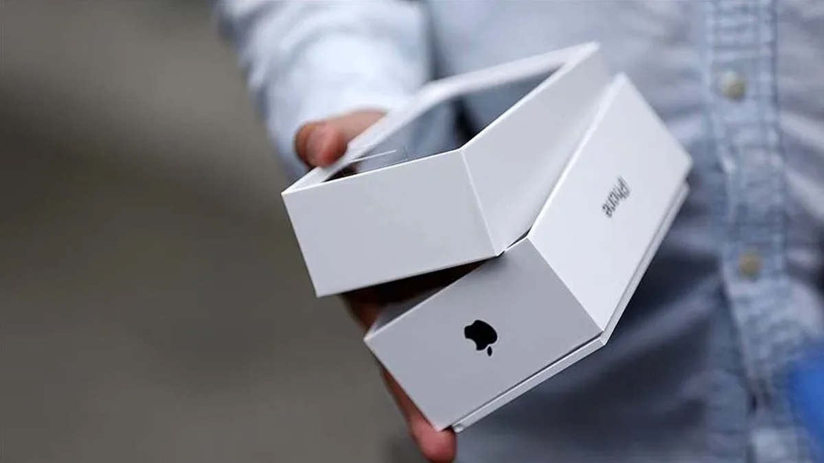 Apple logosu ve iPhone üretim merkezi