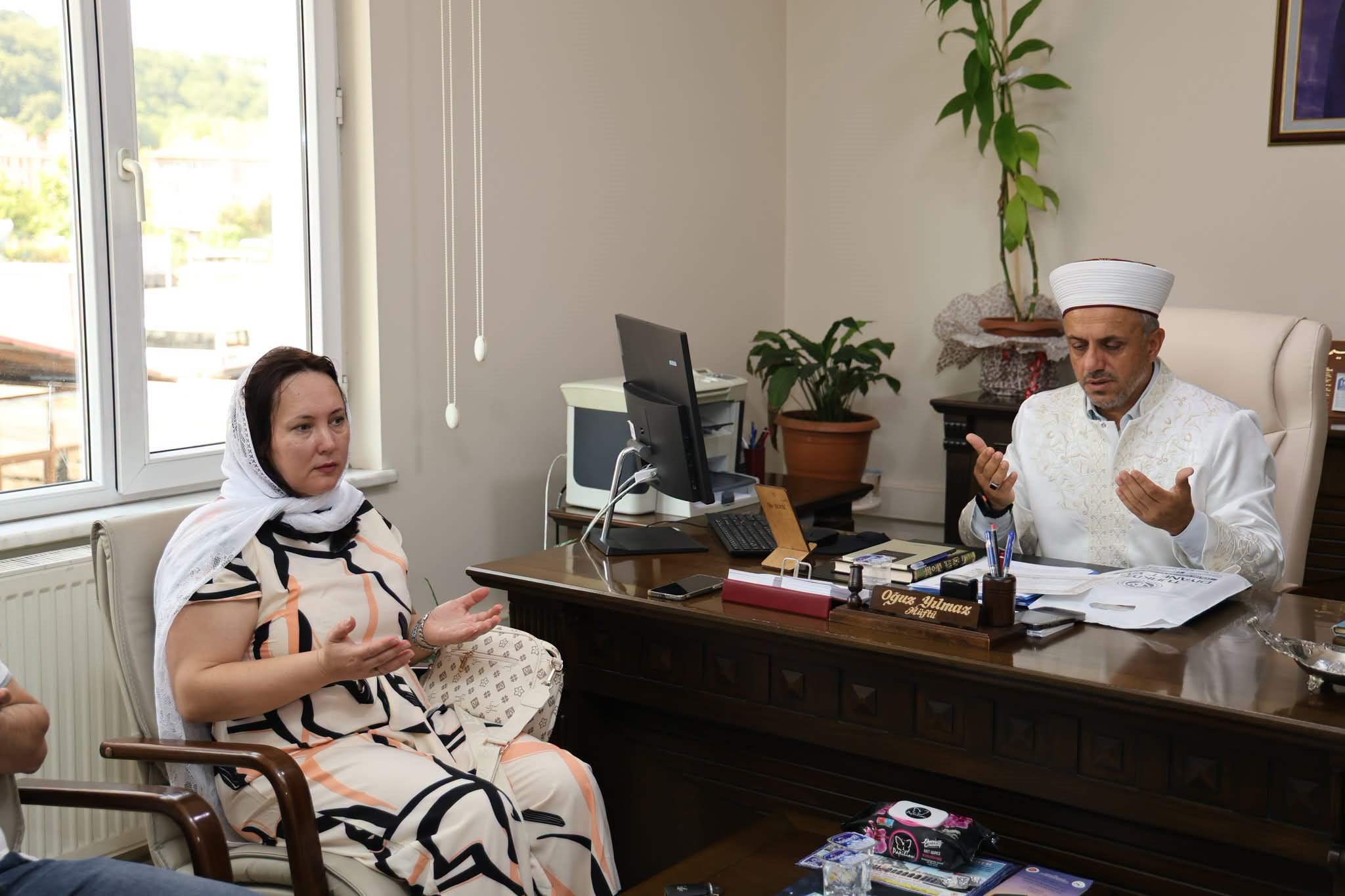 https://imgs.star.com.tr/imgsdisk/2026/07/17/ukraynadan-geldi-islami-s-212.jpg