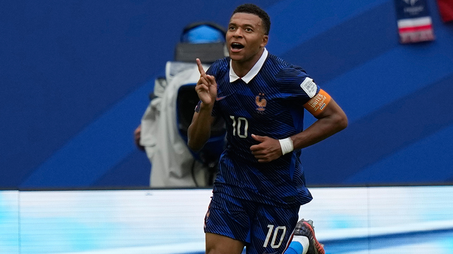 Messi'yi solladı! Mbappe, Dünya Kupası tarihine geçti