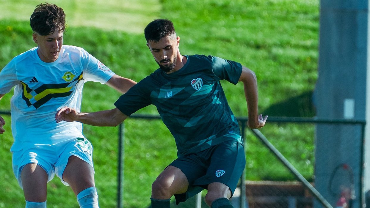 Bursaspor'dan Esenler Erokspor karşısında net galibiyet